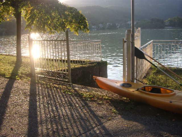 B&B In Riva Al Lago Avigliana Eksteriør billede