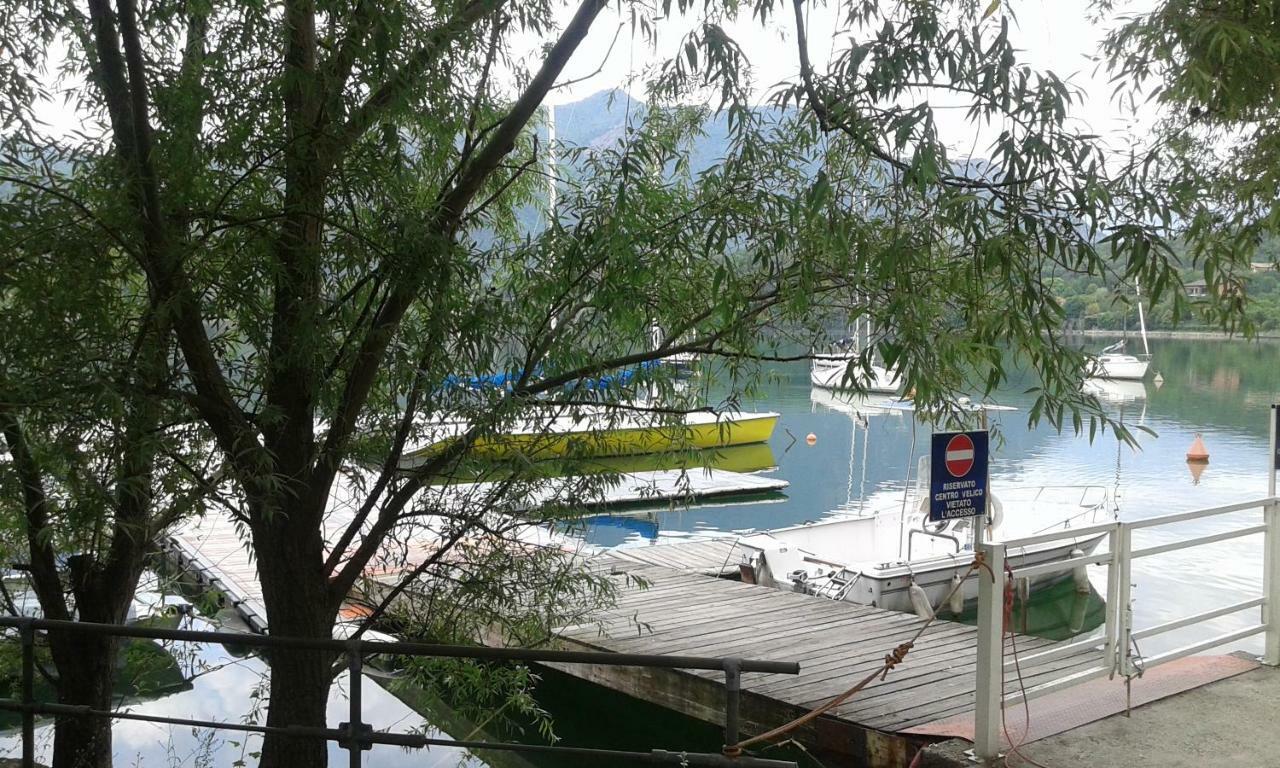 B&B In Riva Al Lago Avigliana Eksteriør billede