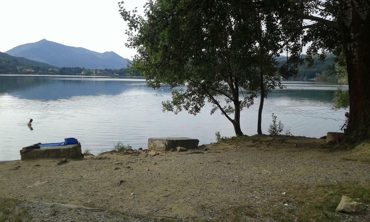B&B In Riva Al Lago Avigliana Eksteriør billede