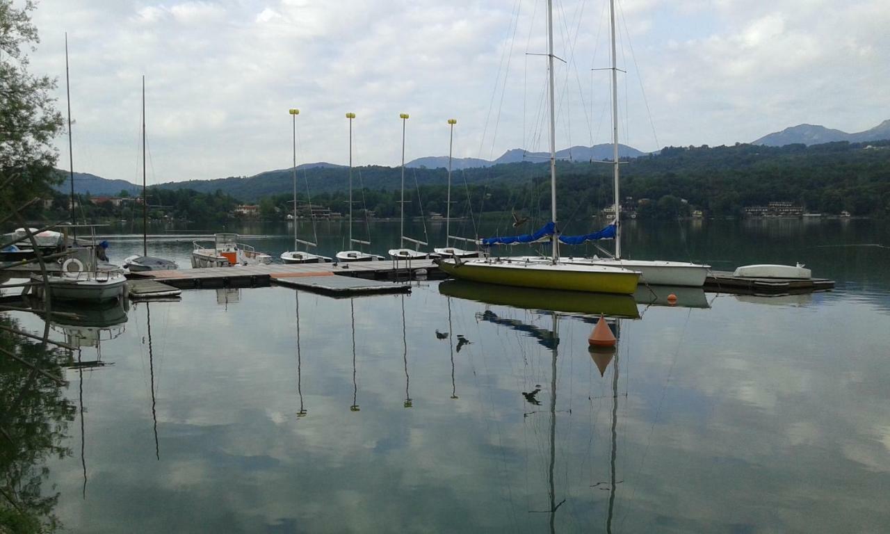 B&B In Riva Al Lago Avigliana Eksteriør billede