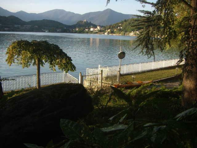 B&B In Riva Al Lago Avigliana Eksteriør billede